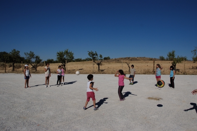 Ninos jugando
